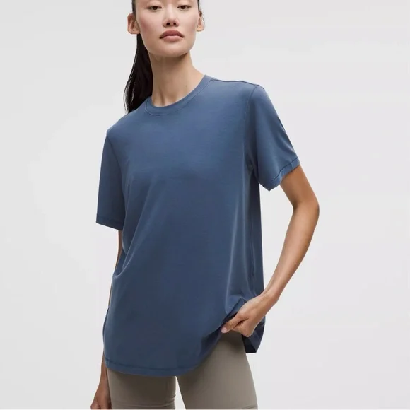 lululemon athletica Classic Blue Short Sleeve Tee - Picture 1 of 7